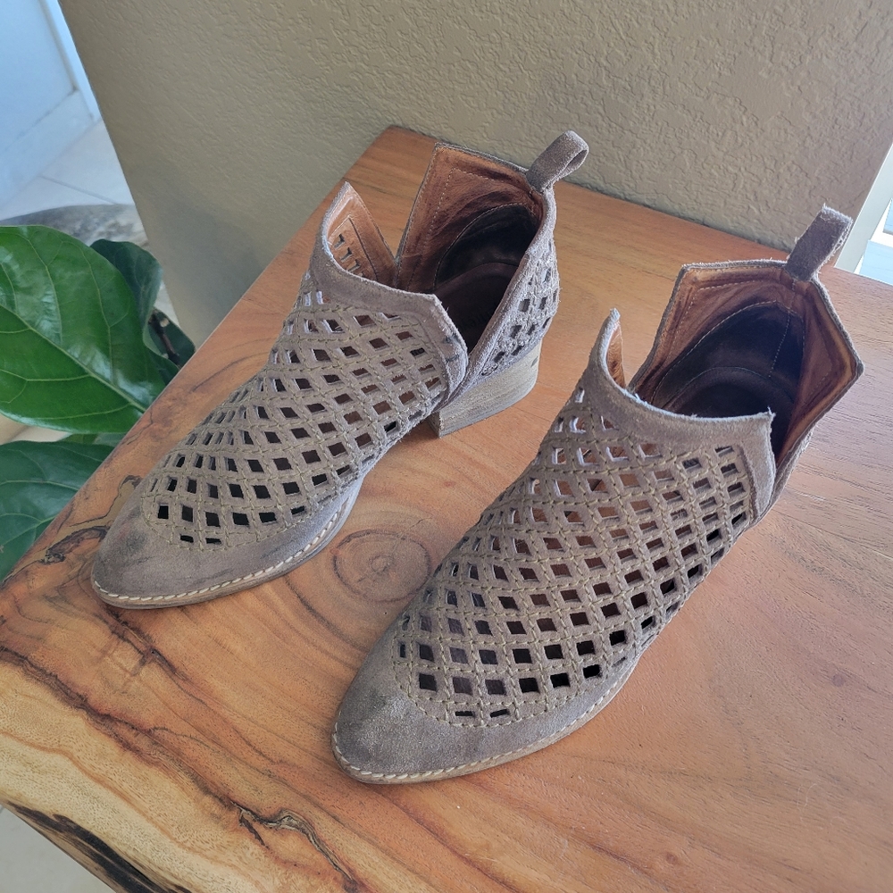 Jeffrey Campbell | Leather Booties 6.5 - Picture 2 of 8